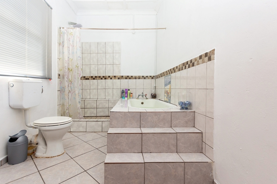 5 Bedroom Property for Sale in Laaiplek Western Cape